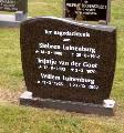 Grafzerk Siebren Luinenburg ,Trijntje van der Goot en hun zoon Willem Luinenburg